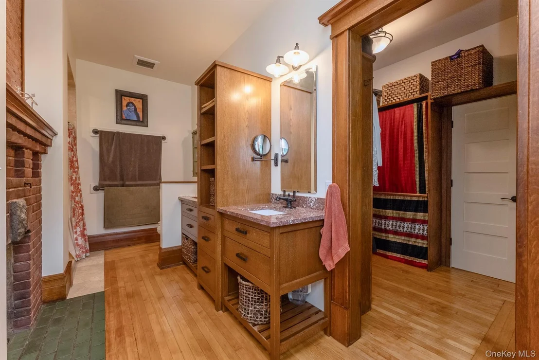 Photo of 108 Latham Circle