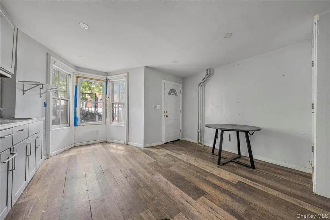 Photo of 339 E 140th Street