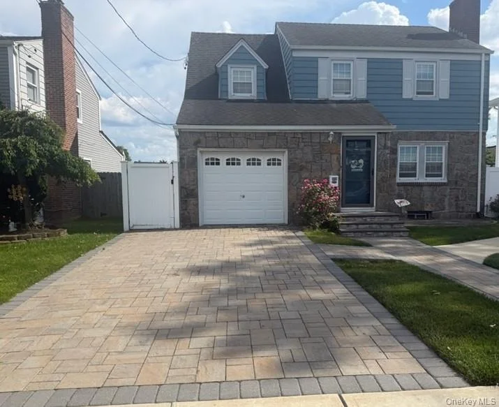 Photo of 1020 Garden Place