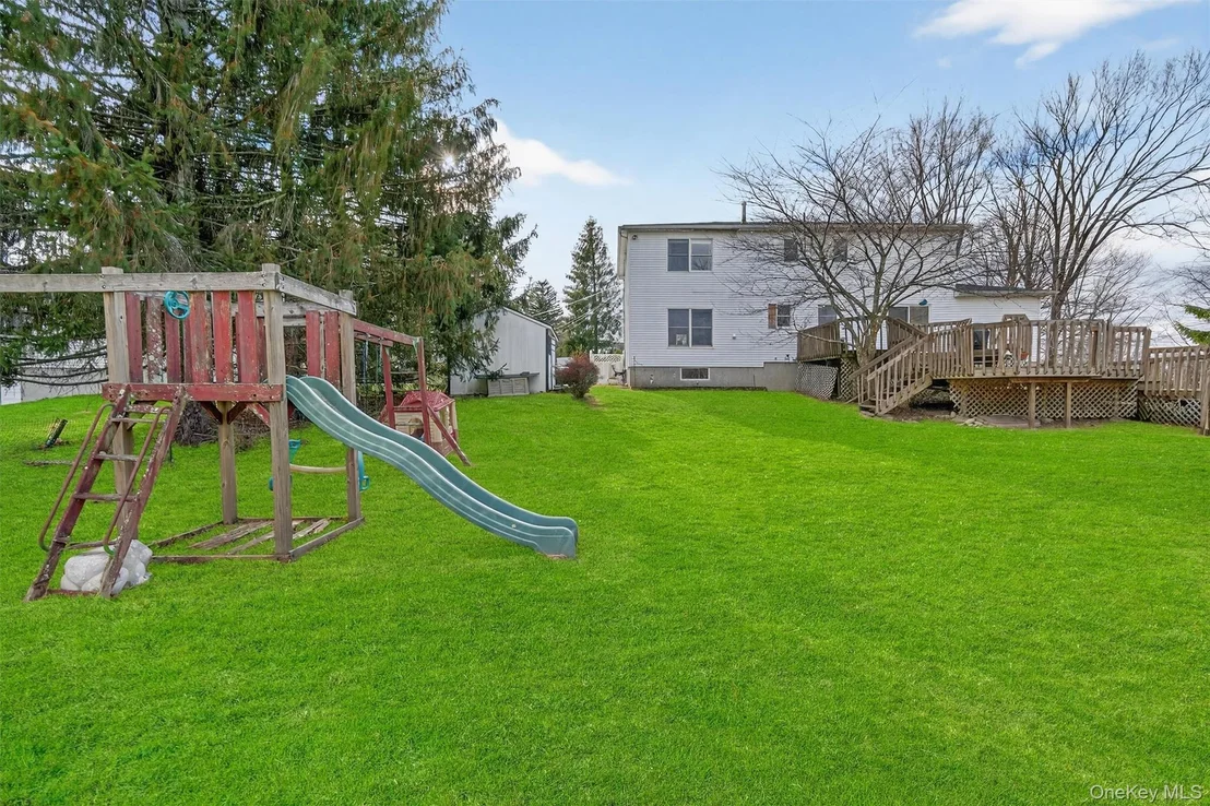 Photo of 120 Pine Tree Road