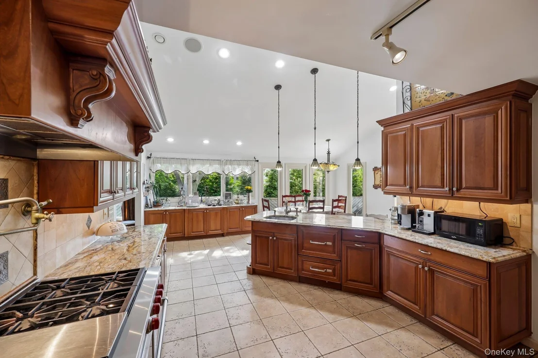 Photo of 1304 Harbor Road