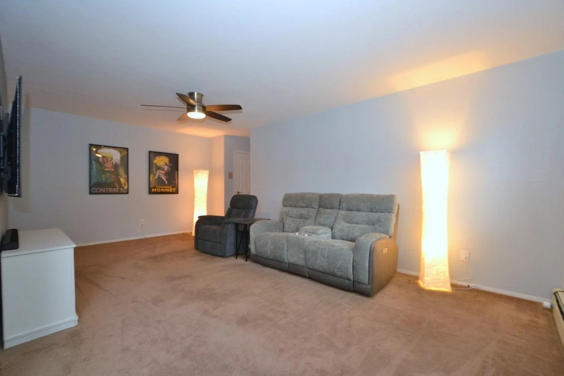 Photo of Unit 39B at 2449 Union Boulevard