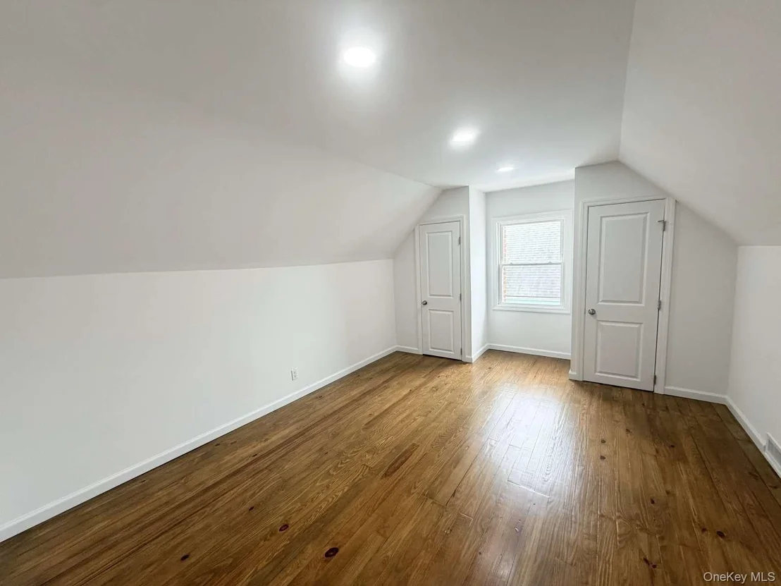 Photo of 20 Iris Avenue