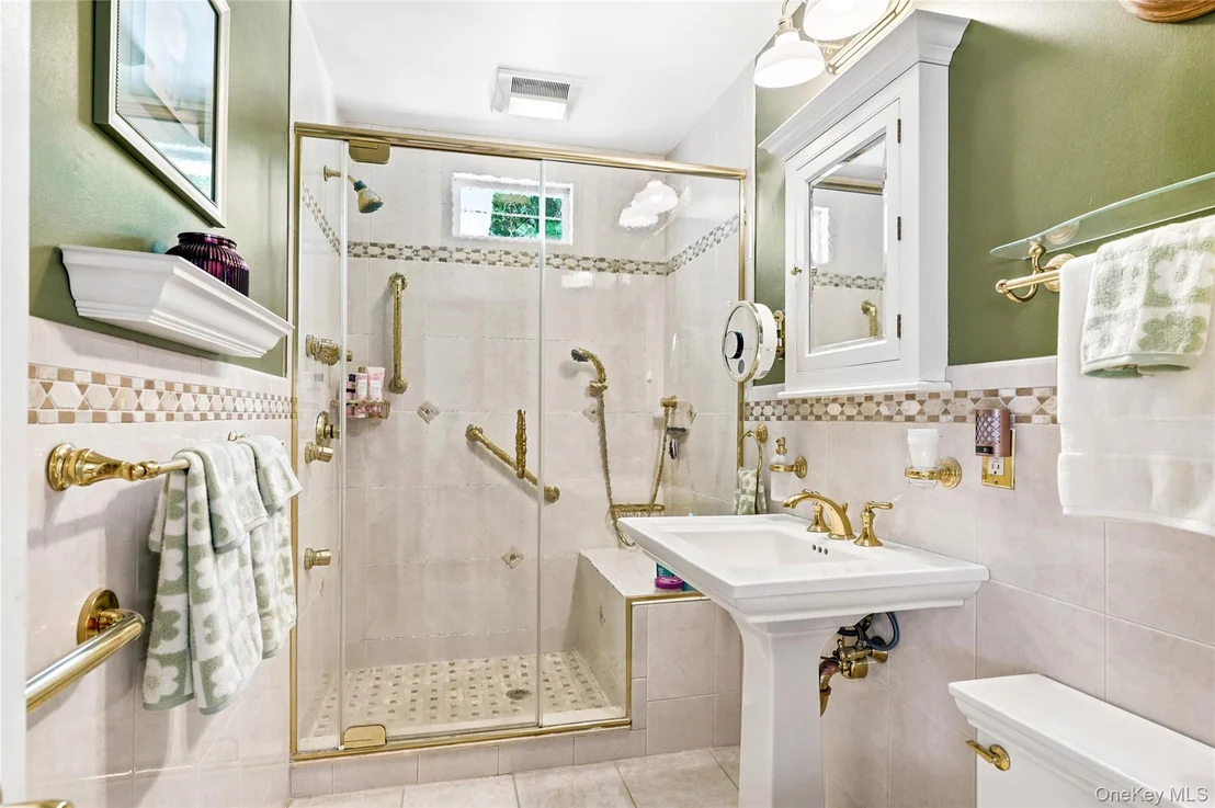 Photo of 355 Sprout Brook Road