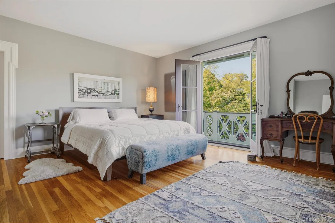 Photo of 37 Paulding Avenue