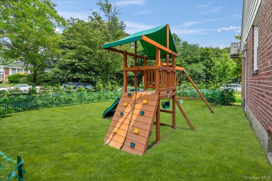 Photo of 72 Pembrook Drive