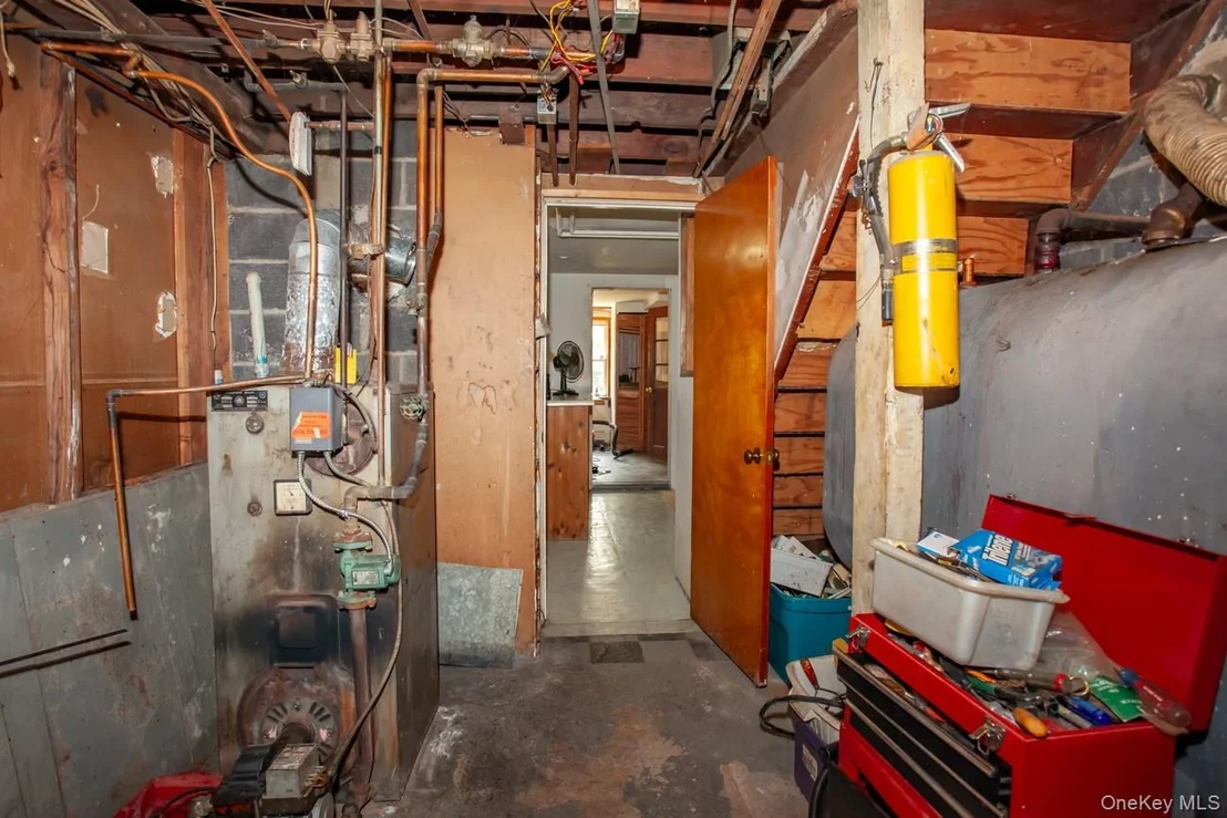 Photo of 211 Broadway