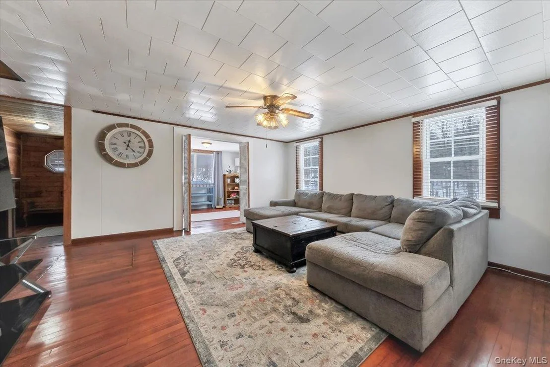 Photo of 596 Angola Road
