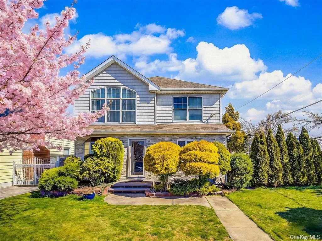 Photo of 253 Devonshire Drive