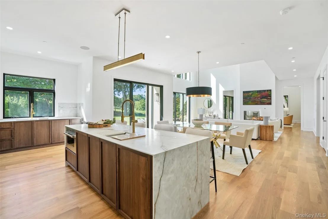 Photo of 11 Boxwood Lane