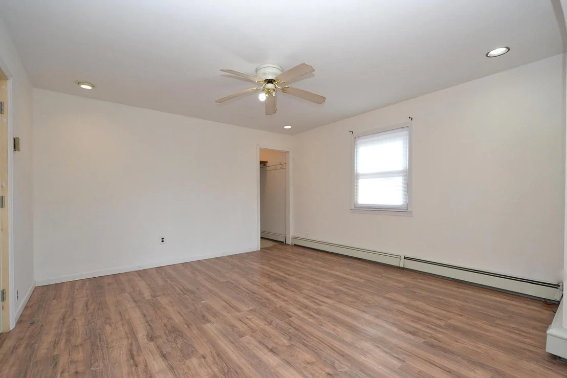 Photo of 179 Lynbrook Drive