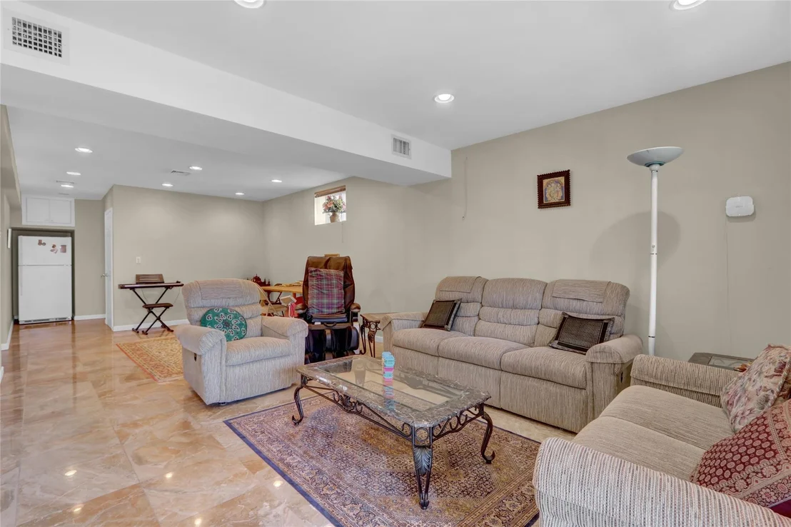 Photo of 3-27 Cresthaven Lane