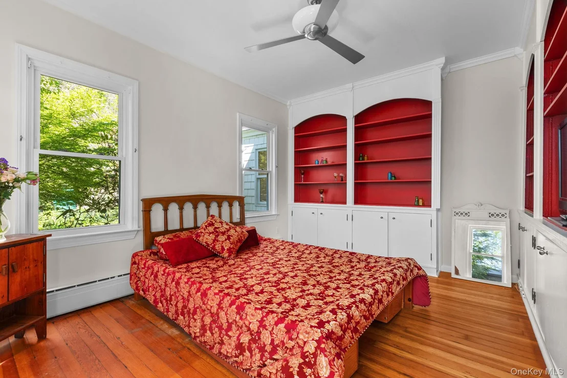 Photo of 122 Dutchess Drive