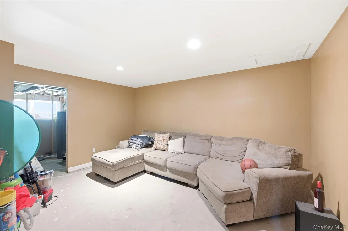 Photo of 8 Cedardale Loop