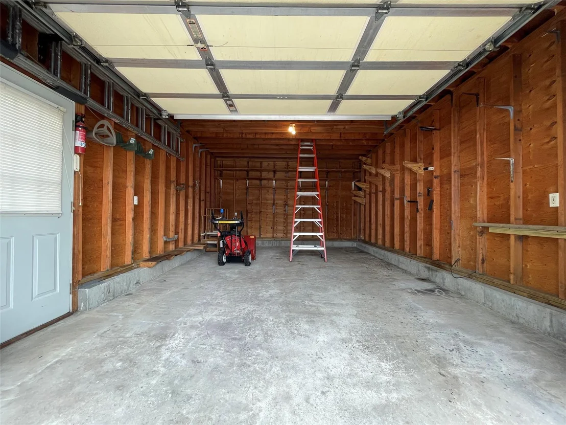 Photo of 1655 Lewis Road