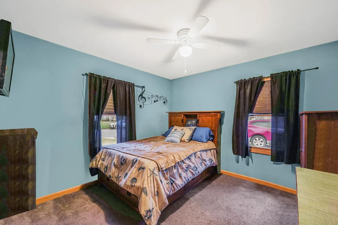 Photo of 48 Henry Avenue