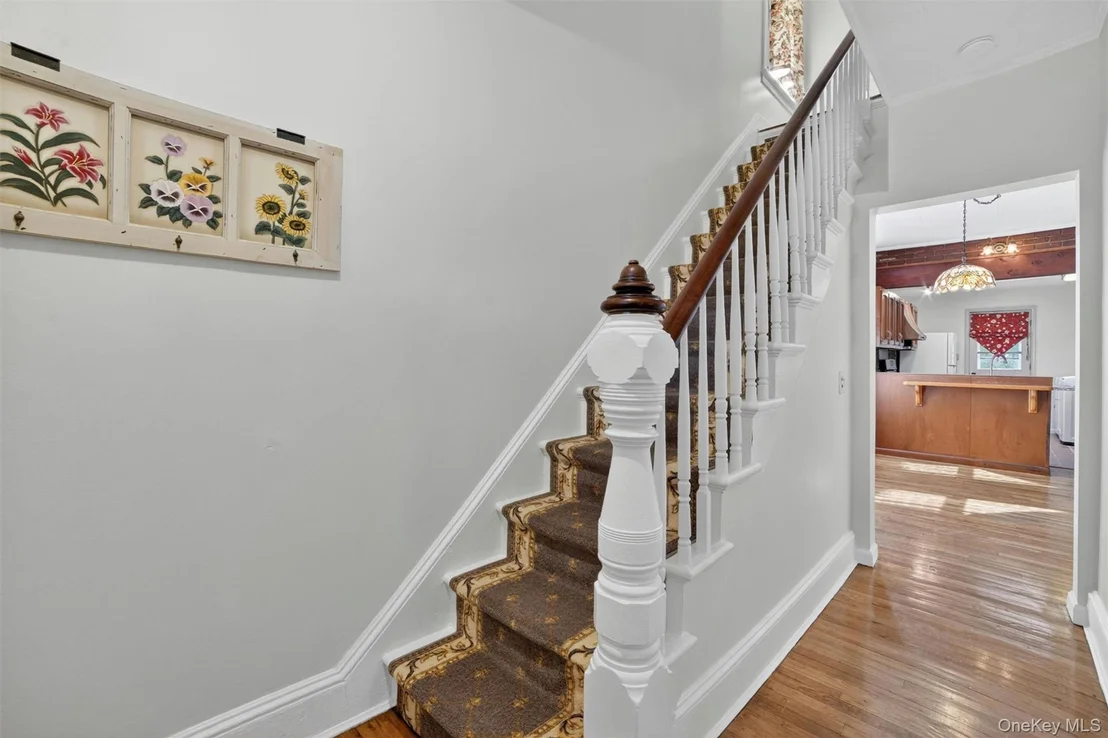 Photo of 33 Maurice Avenue