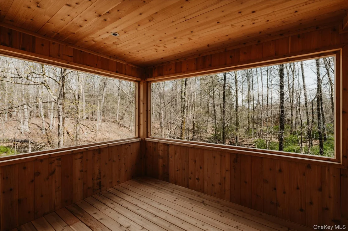 Photo of 332 Mohonk Road