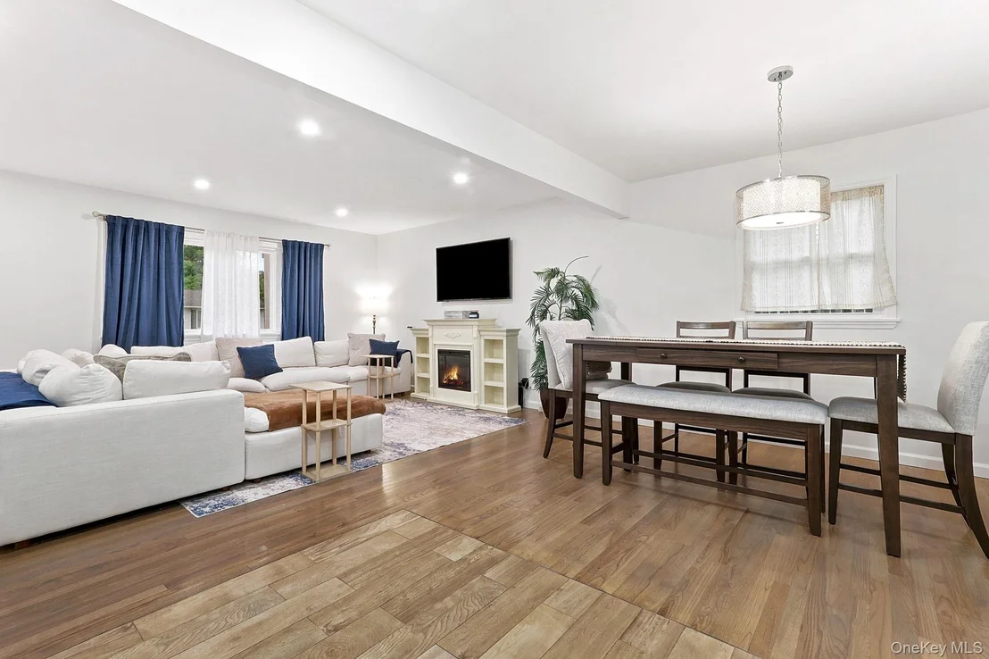 Photo of 47 Riverview Drive