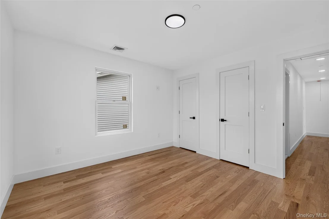 Photo of 265 Roosevelt Avenue