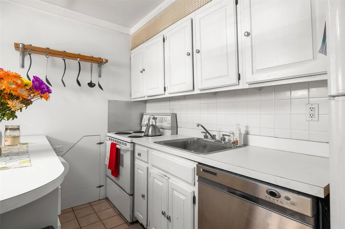 Photo of 98 Bluespruce Road