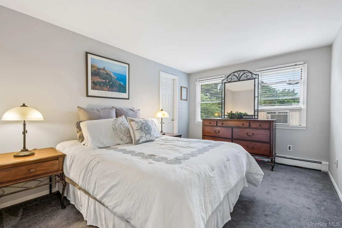 Photo of 302 Maple Avenue