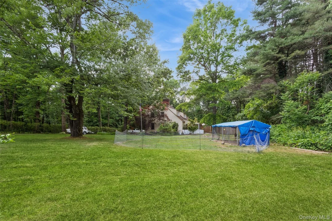 Photo of 324 Garrison Woods Lane