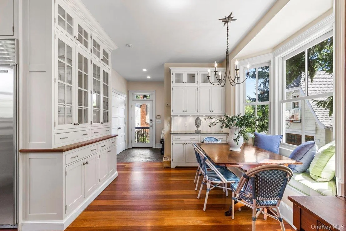 Photo of 731 Forest Avenue