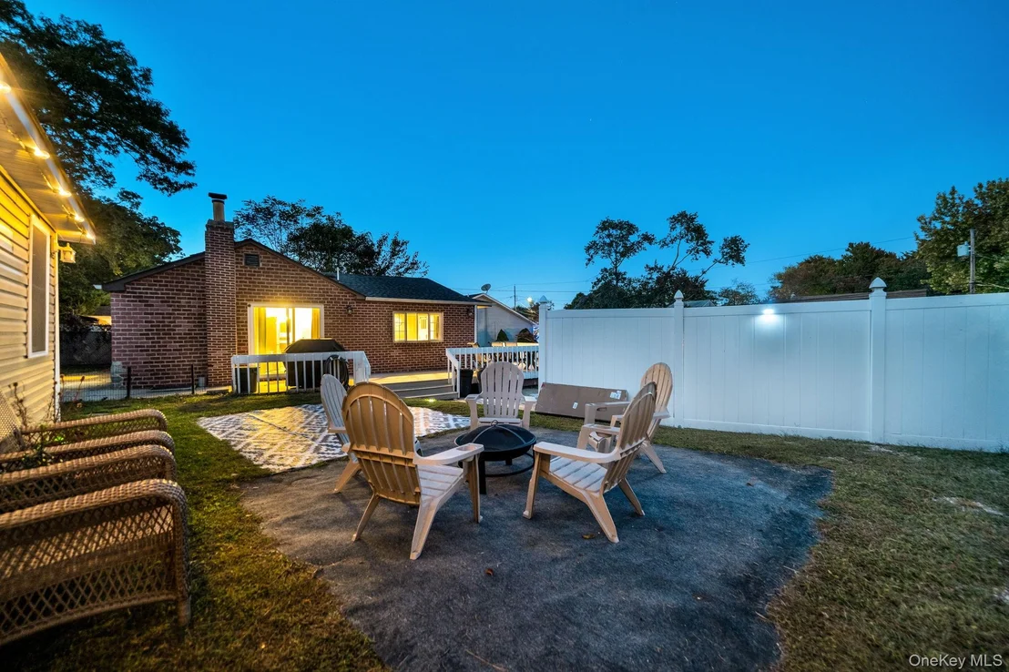 Photo of 629 East Drive