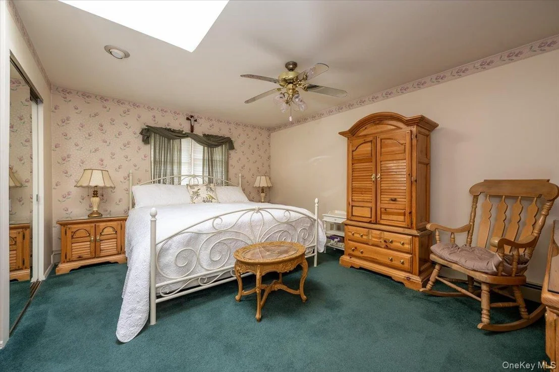 Photo of 253 Blacksmith Road S
