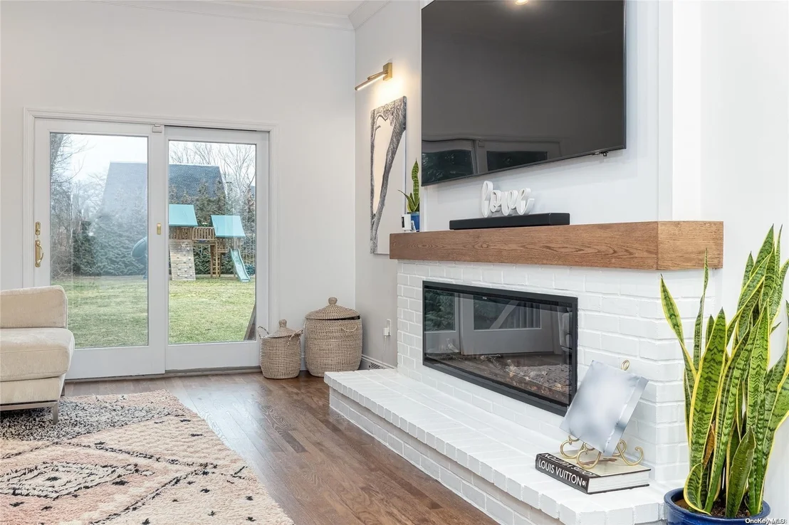 Photo of 49 Lindenmere Drive