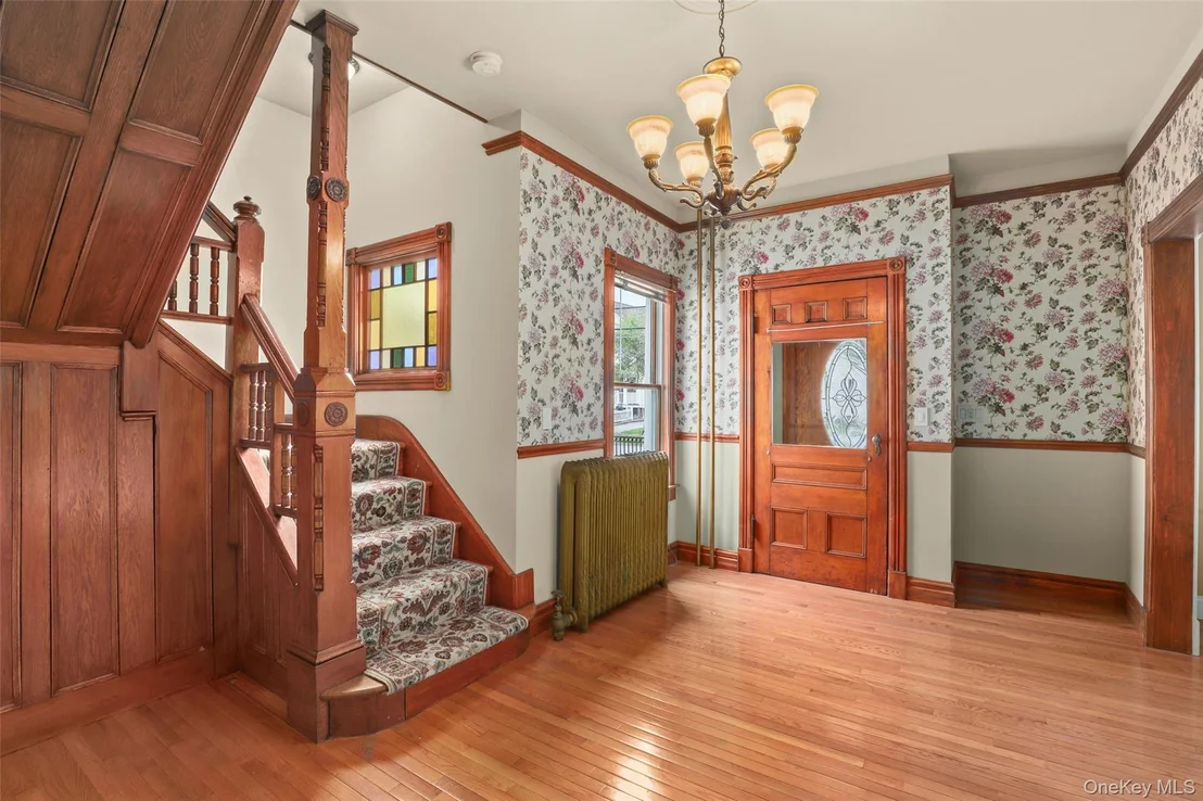 Photo of 6 Agate Avenue