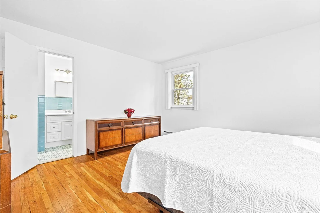 Photo of 18 Eakman Drive