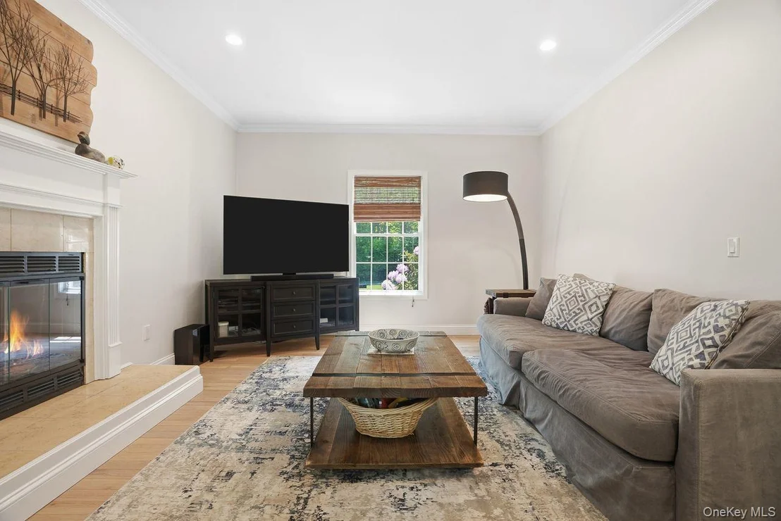 Photo of 882 Kipling Drive