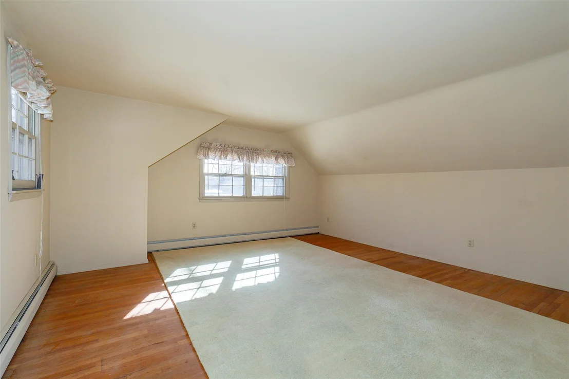 Photo of 19 Surrey Lane