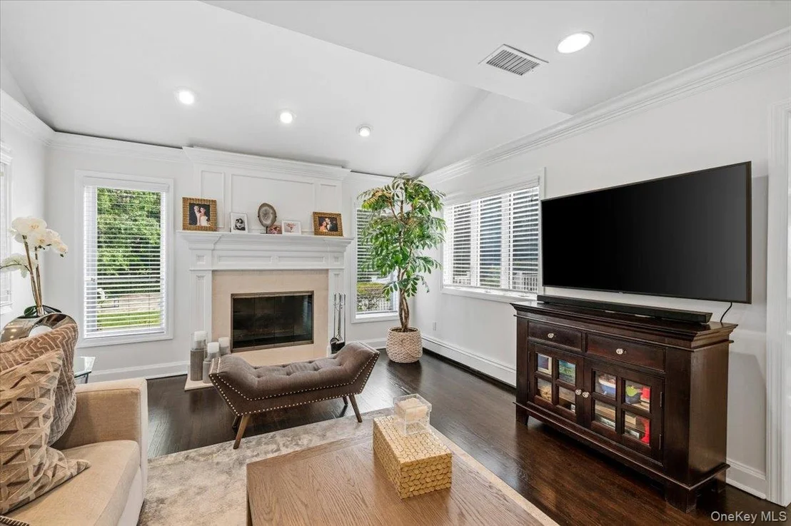 Photo of 35 Bucknell Drive