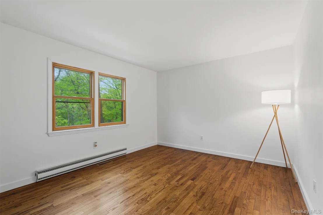 Photo of 8 Upper Shad Road