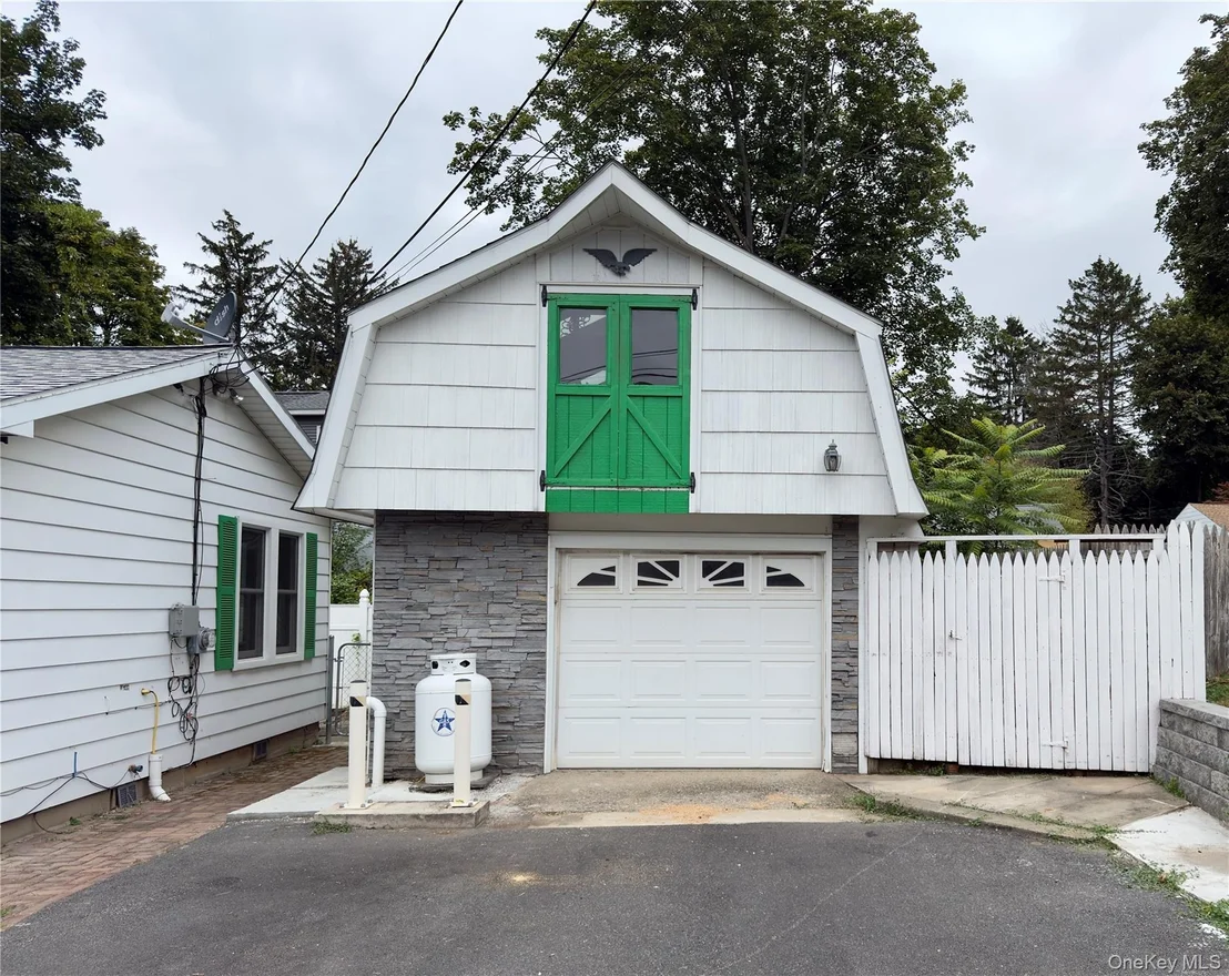 Photo of 3 Hennessey Place