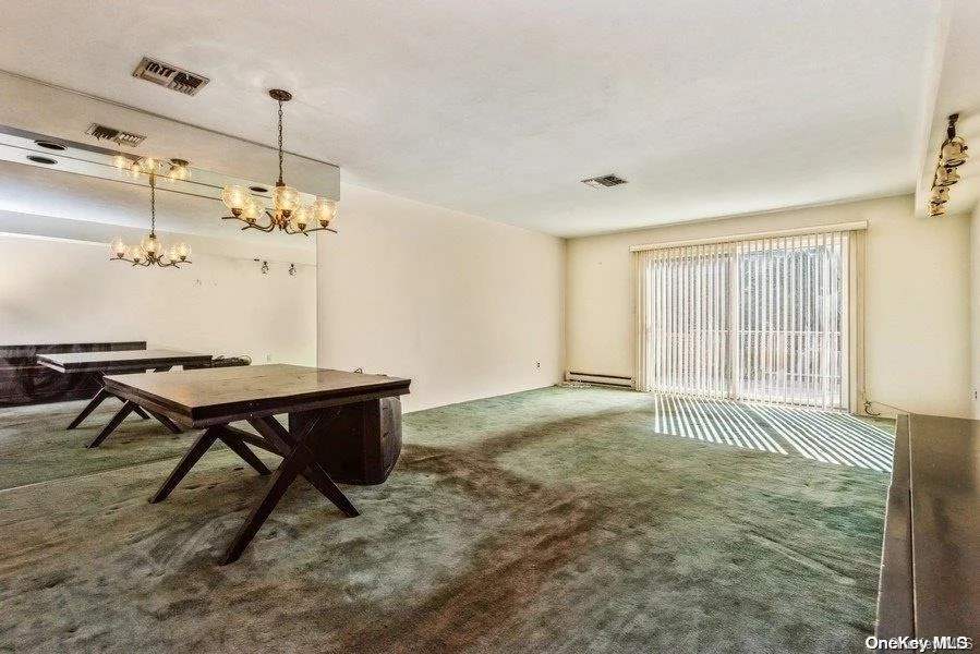 Photo of Unit 709 at 2355 Pershing Boulevard