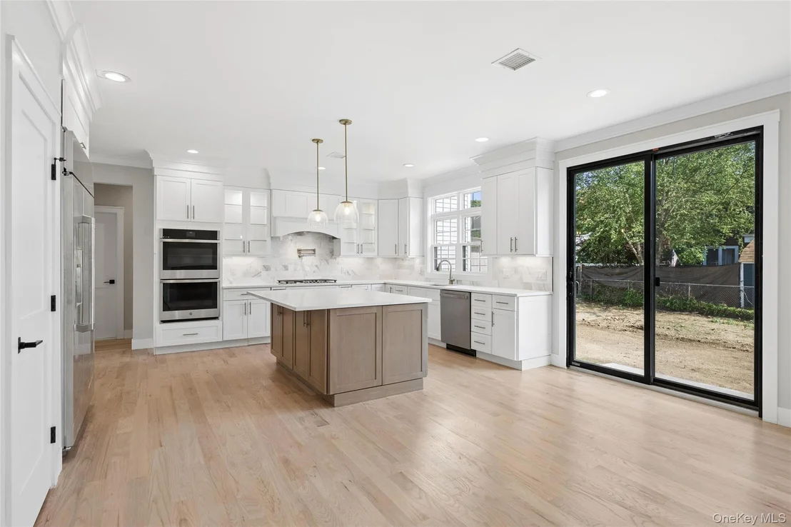 Photo of 1750 Henry Road