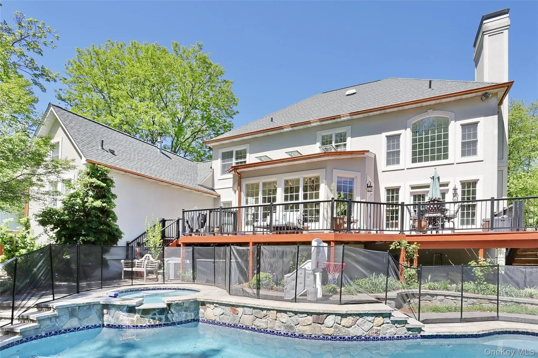 Photo of 2 Phillips Drive