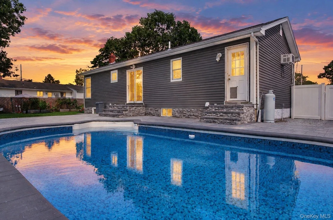 Photo of 108 Floyd Road