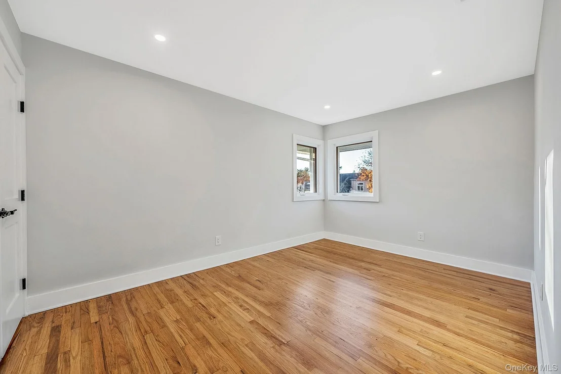 Photo of 64 Hedgerow Lane