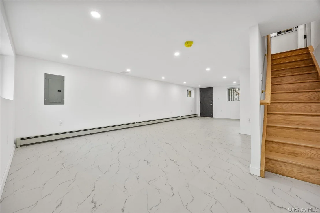 Photo of 641 Beach 65th Street