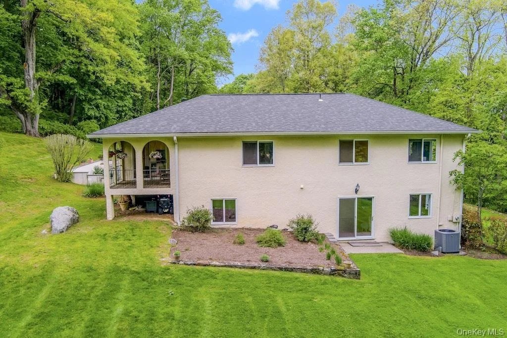 Photo of 77 Central Drive