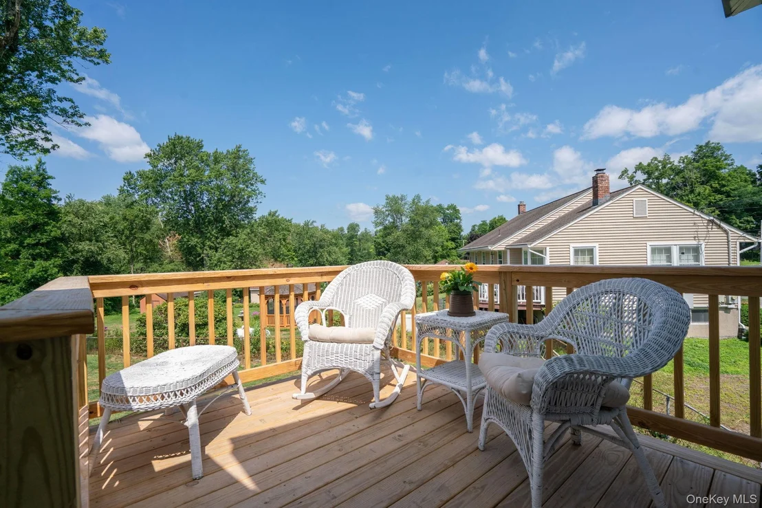 Photo of 601 Lakeside Road