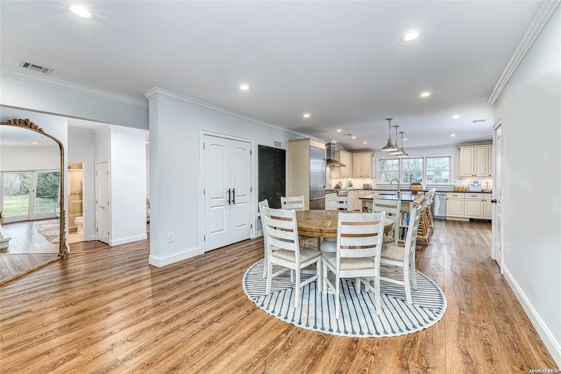 Photo of 49 Lindenmere Drive
