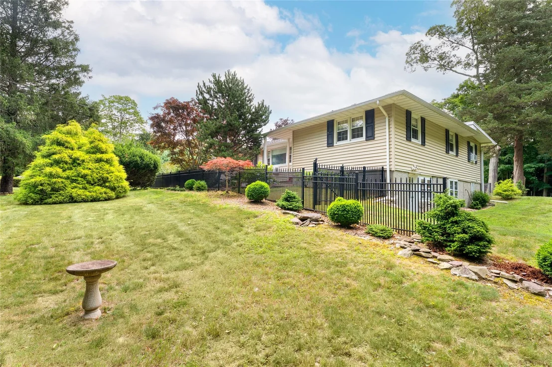 Photo of 31 Remsen Road