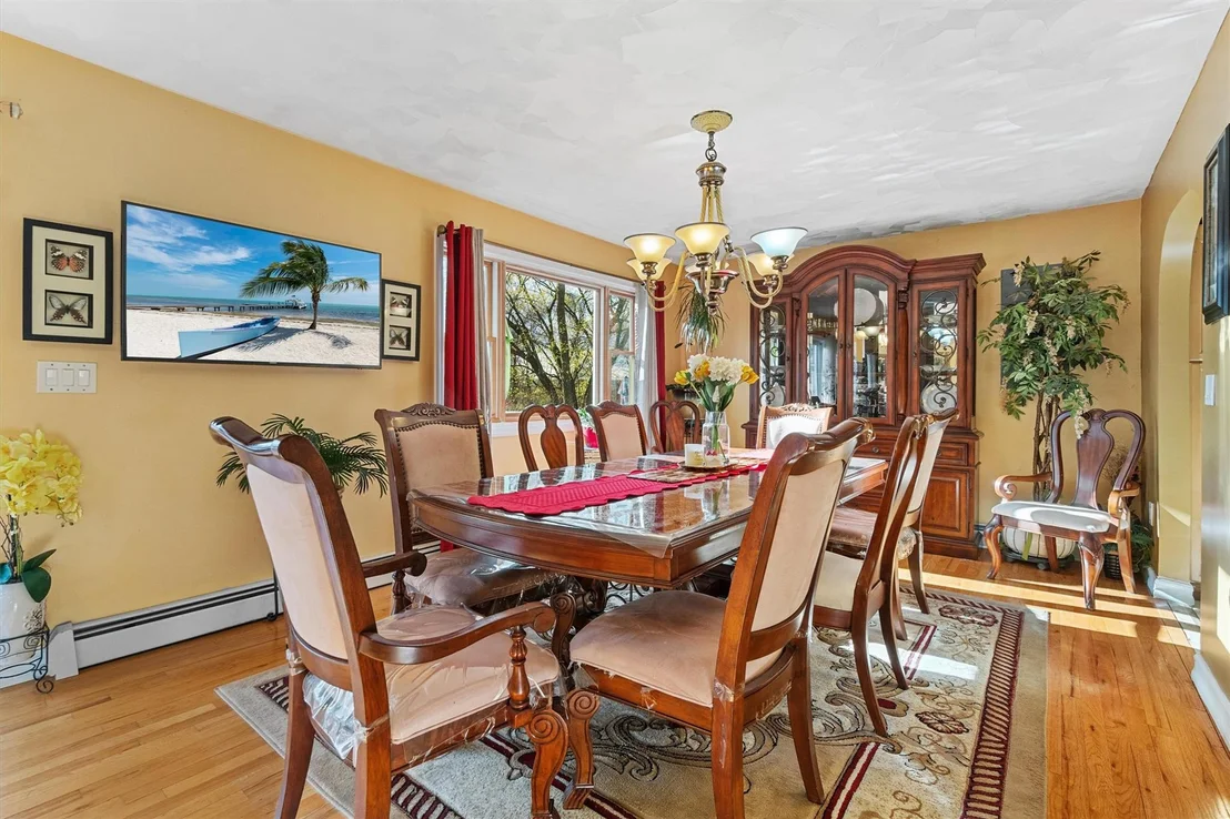 Photo of 62 Cayuga Drive