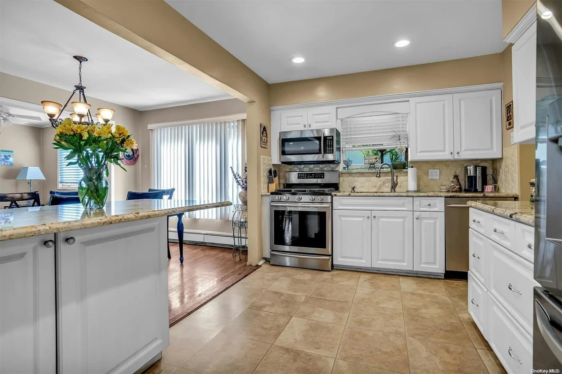 Photo of 24 W Lane Drive